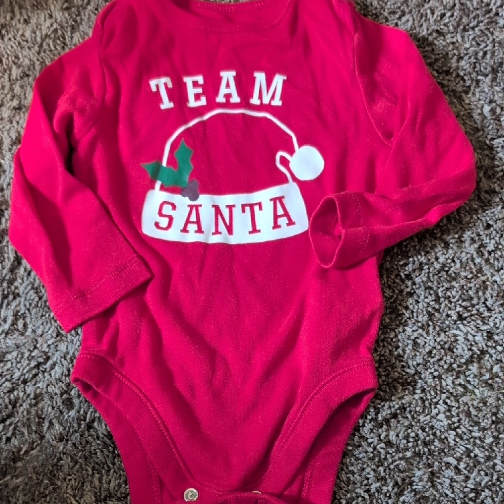 🎄Old Navy 6-12mo Santa Bodysuit🎄